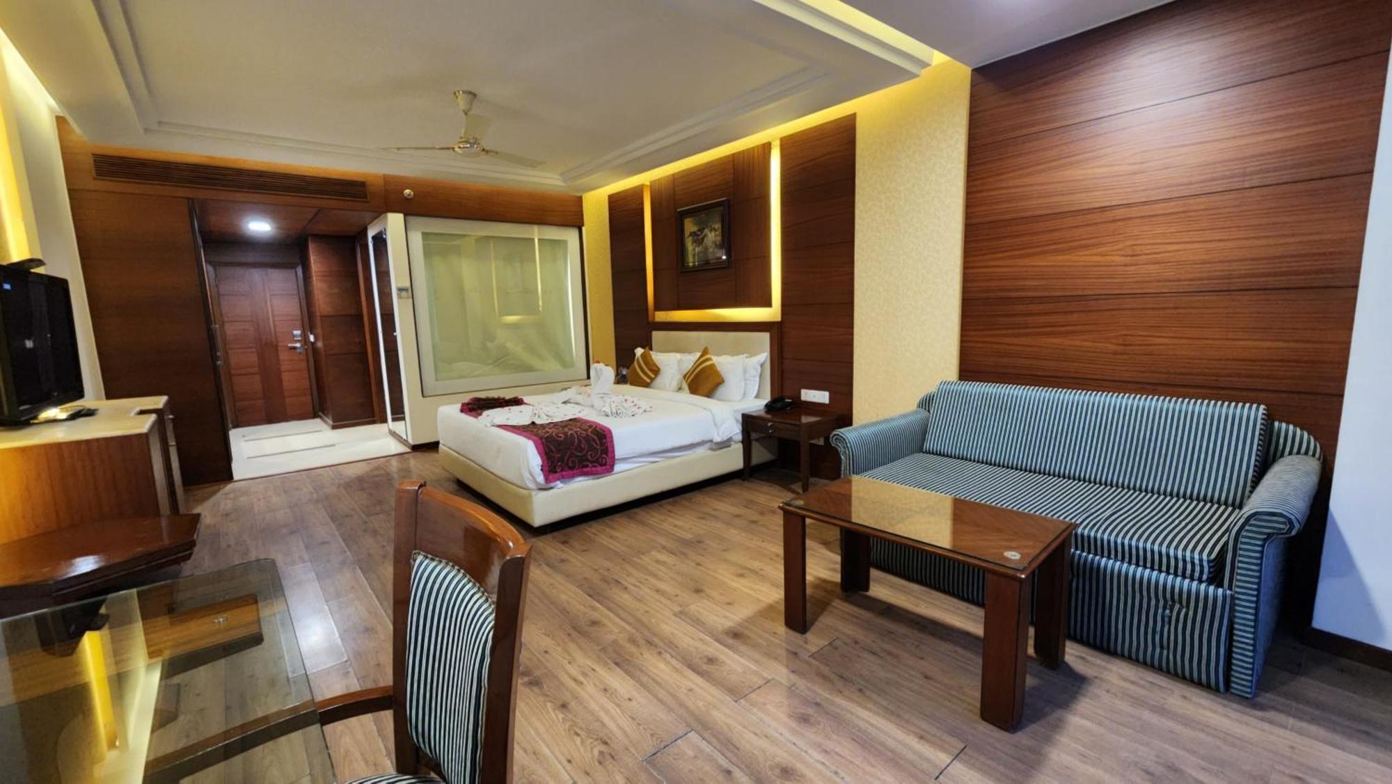 Hotel Royal Ark - Касаули Экстерьер фото