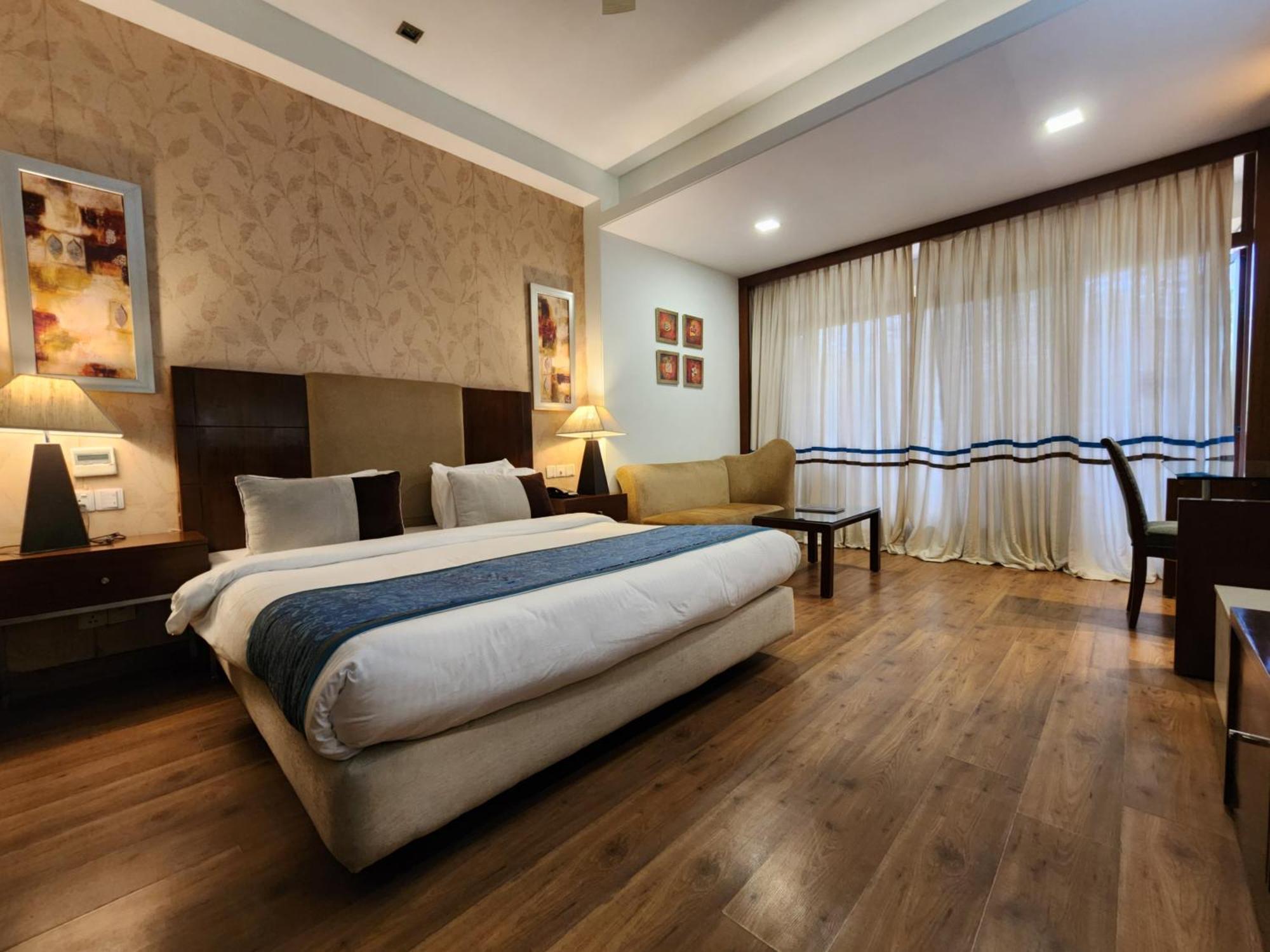 Hotel Royal Ark - Касаули Экстерьер фото