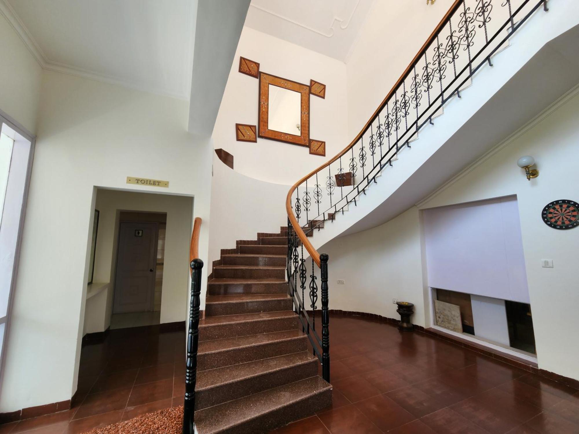 Hotel Royal Ark - Касаули Экстерьер фото
